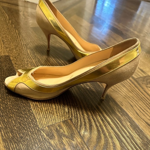 Red Bottoms. Tan Suede Peep Toe Pumps With Gold Accents fit like size 8. - Picture 3 of 12